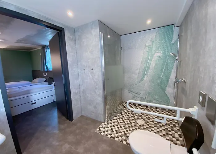 Im Schoenhof-viertel *